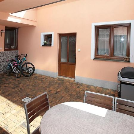 Domecek Ve Dvore Bechyne Luaran gambar