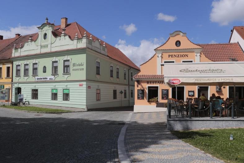 Domecek Ve Dvore Bechyne Luaran gambar
