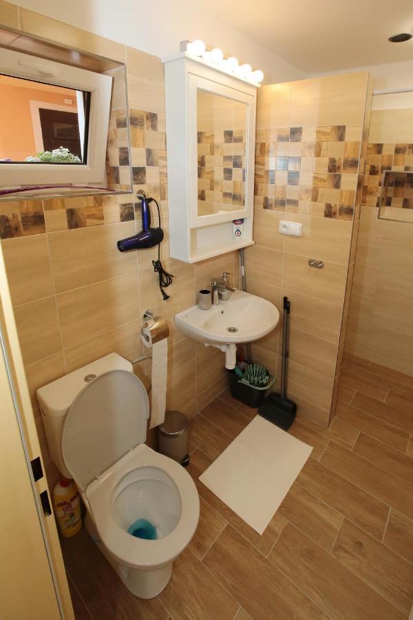 Domecek Ve Dvore Bechyne Luaran gambar